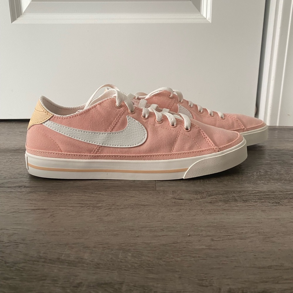 Nike Sun Club sneakers